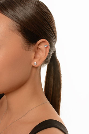 Серебряный кафф "Льдинка" с фианитом багетной огранки