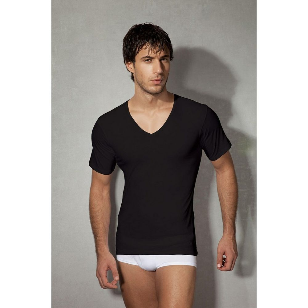 Мужская футболка черная с V-образным воротом из натурального хлопка Doreanse 2810