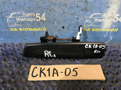 Ручка двери задней левой внешняя MITSUBISHI LANCER 1998