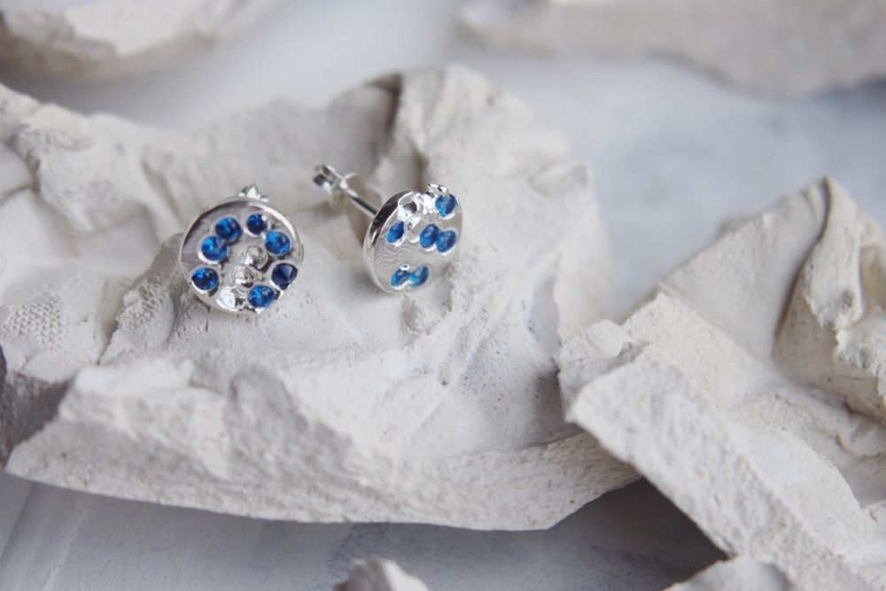 Серьги вплавленные камни синие