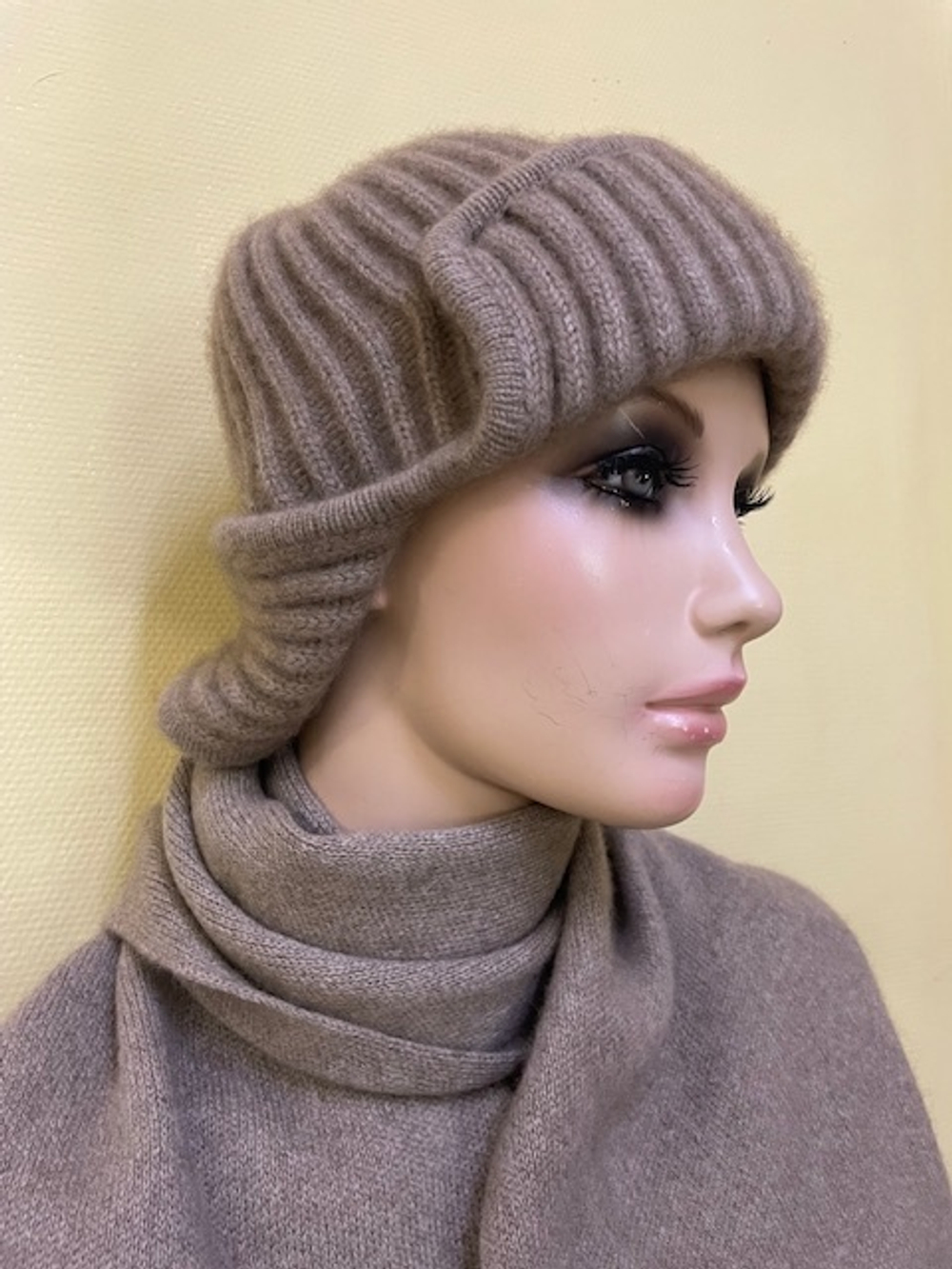 Шапка-ушанка женская.