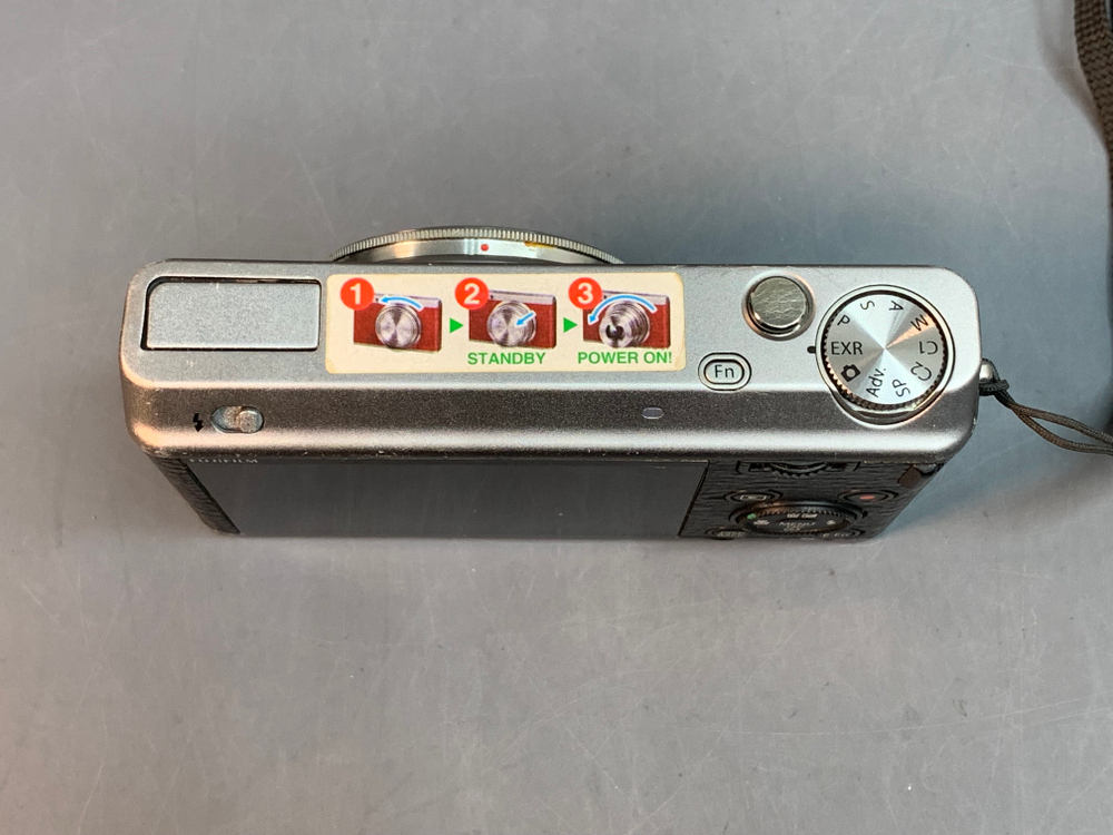 Fujifilm XF-1, ошибка управления объективом