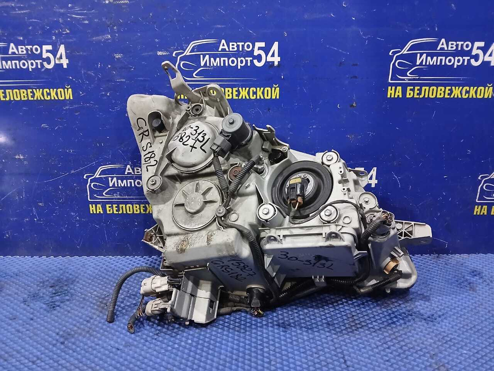 Фара передняя левая TOYOTA CROWN 2005-2008