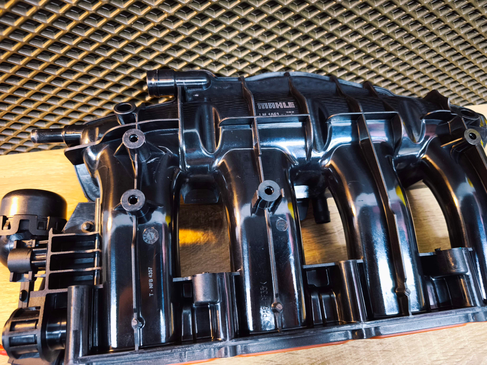 Впускной коллектор Audi EA888 CDNB CDNC 1.8T - 2.0T