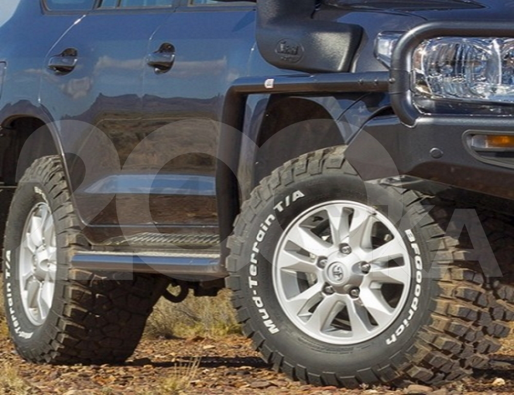 Защитные дуги передних крыльев на Toyota Land Cruiser 200 2007 - 2012.