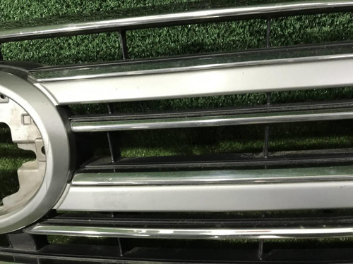 Решетка радиатора Toyota Land Cruiser 200 (2015-2021)