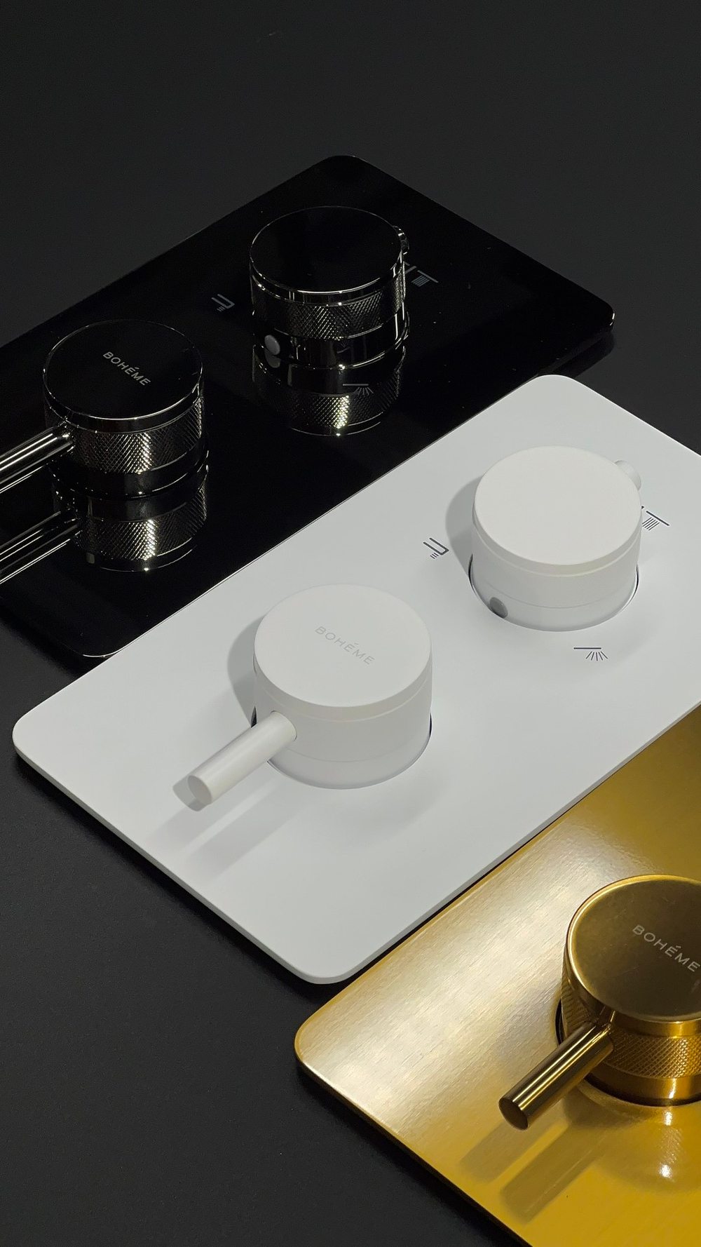 Смеситель встроенный с термостатом 2-х проходной MATT WHITE