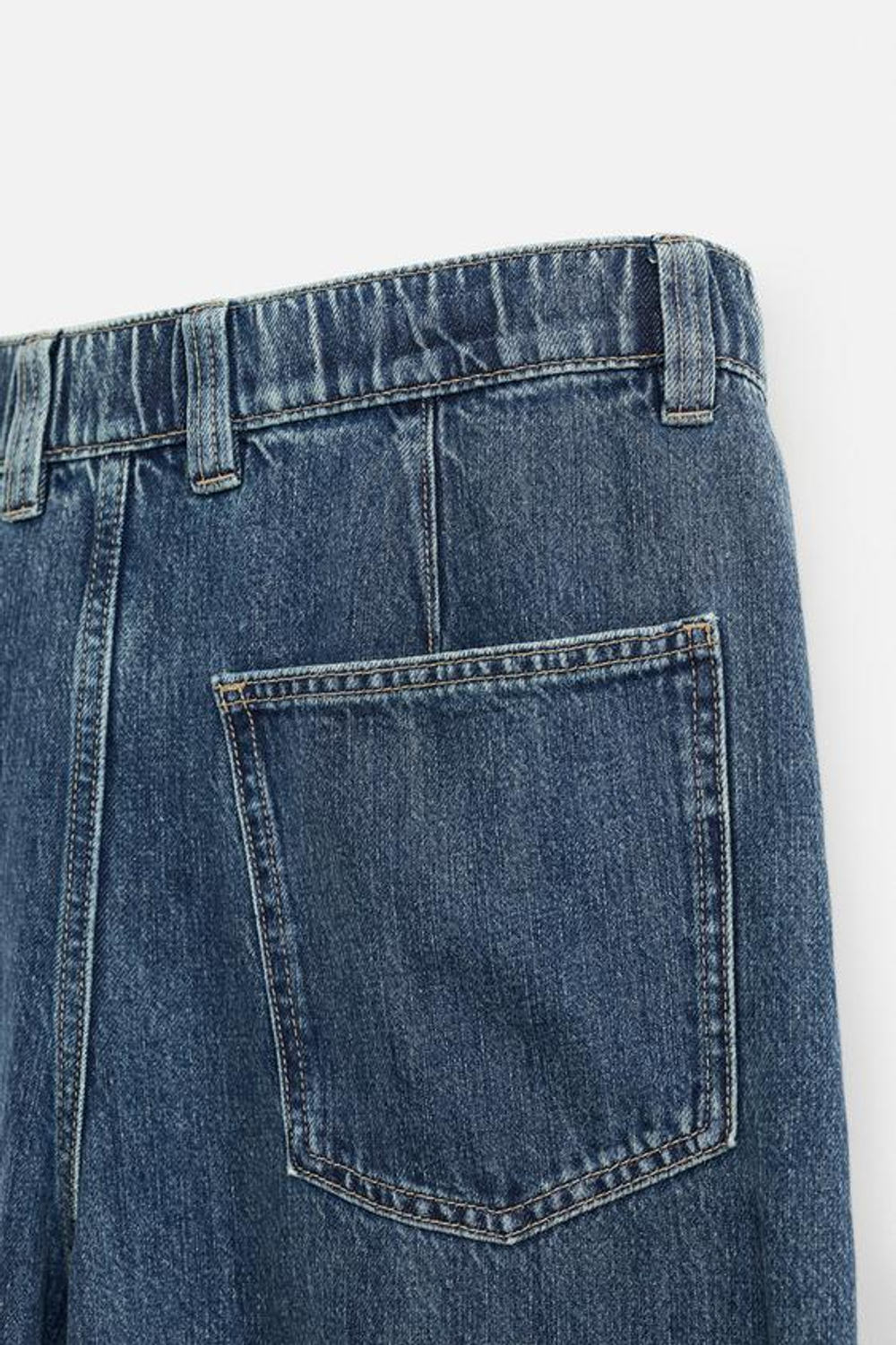 ZARA ДЖИНСОВЫЕ БРЮКИ ЧИНОС ШИРОКОГО КРОЯ СО СКЛАДКАМИ, ВЫЦВЕТШИЙ СИНИЙ