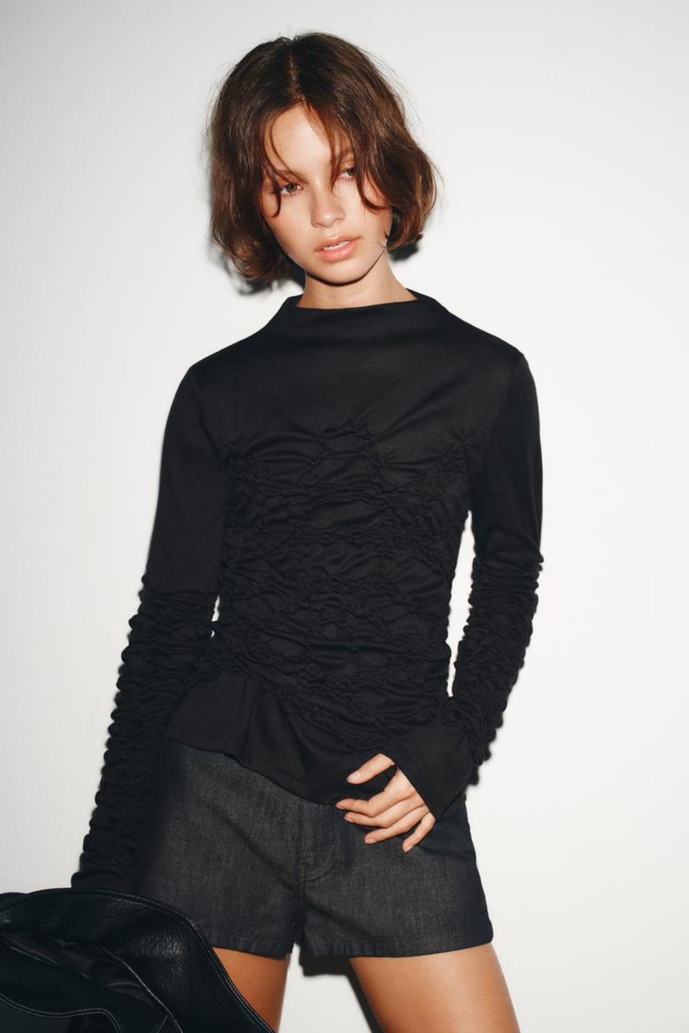 ZARA ТОП С ВЫСОКИМ ВОРОТНИКОМ И ДЛИННЫМИ РУКАВАМИ, ЧЕРНЫЙ