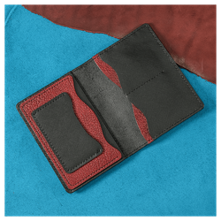 Кожаная обложка на паспорт «Медведь»