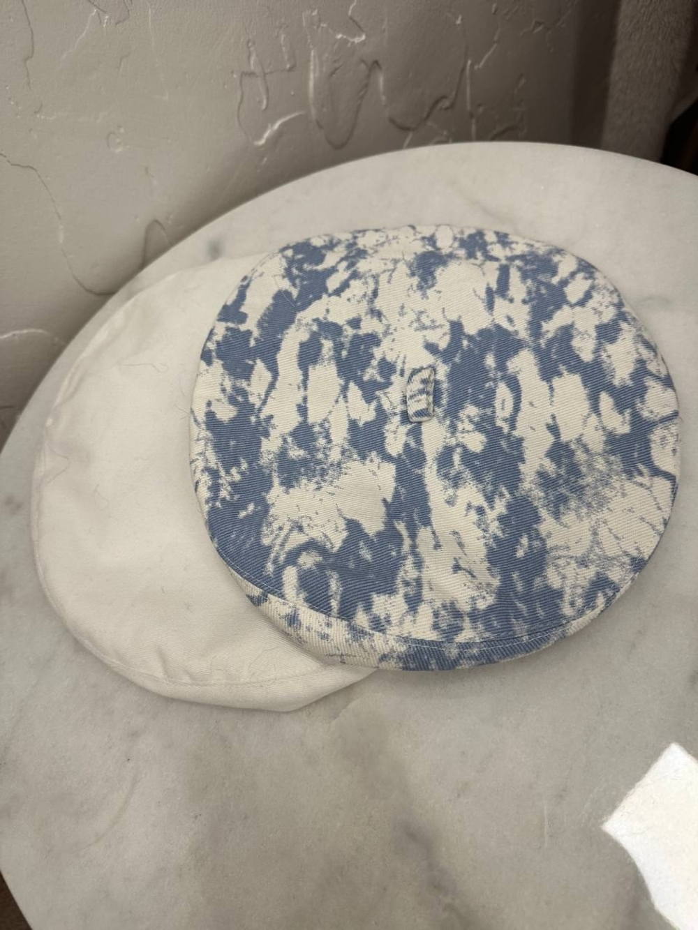 Берет джинса тай-дай