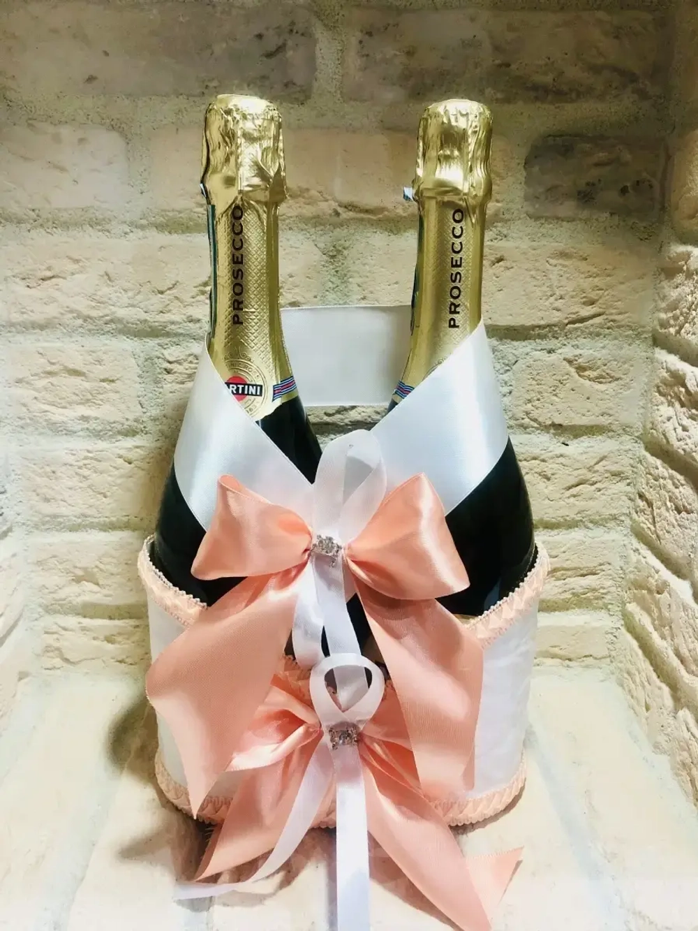 Украшение на шампанское