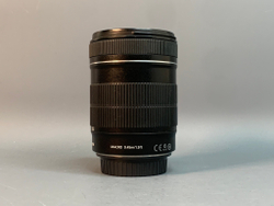Canon EF-S 18-135mm 3.5-5.6 IS