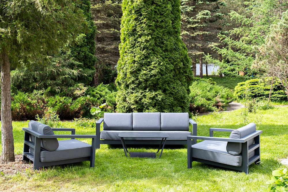 "Гранада" лаунж-зона из алюминия со столиком из HPL