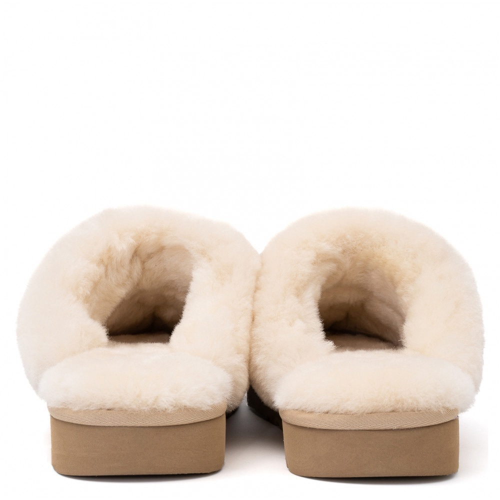 UGG Slippers Scufette Sand
