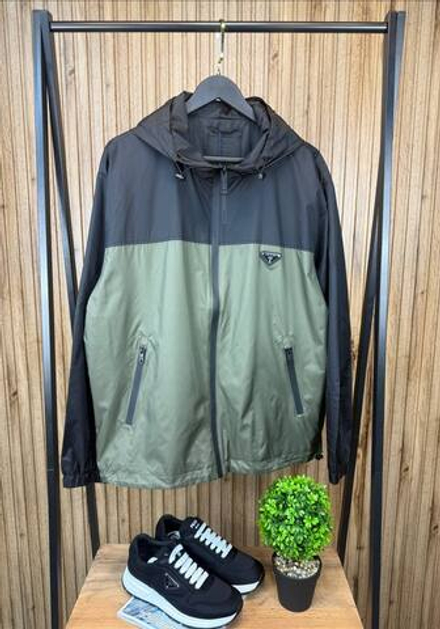 Ветровка Prada