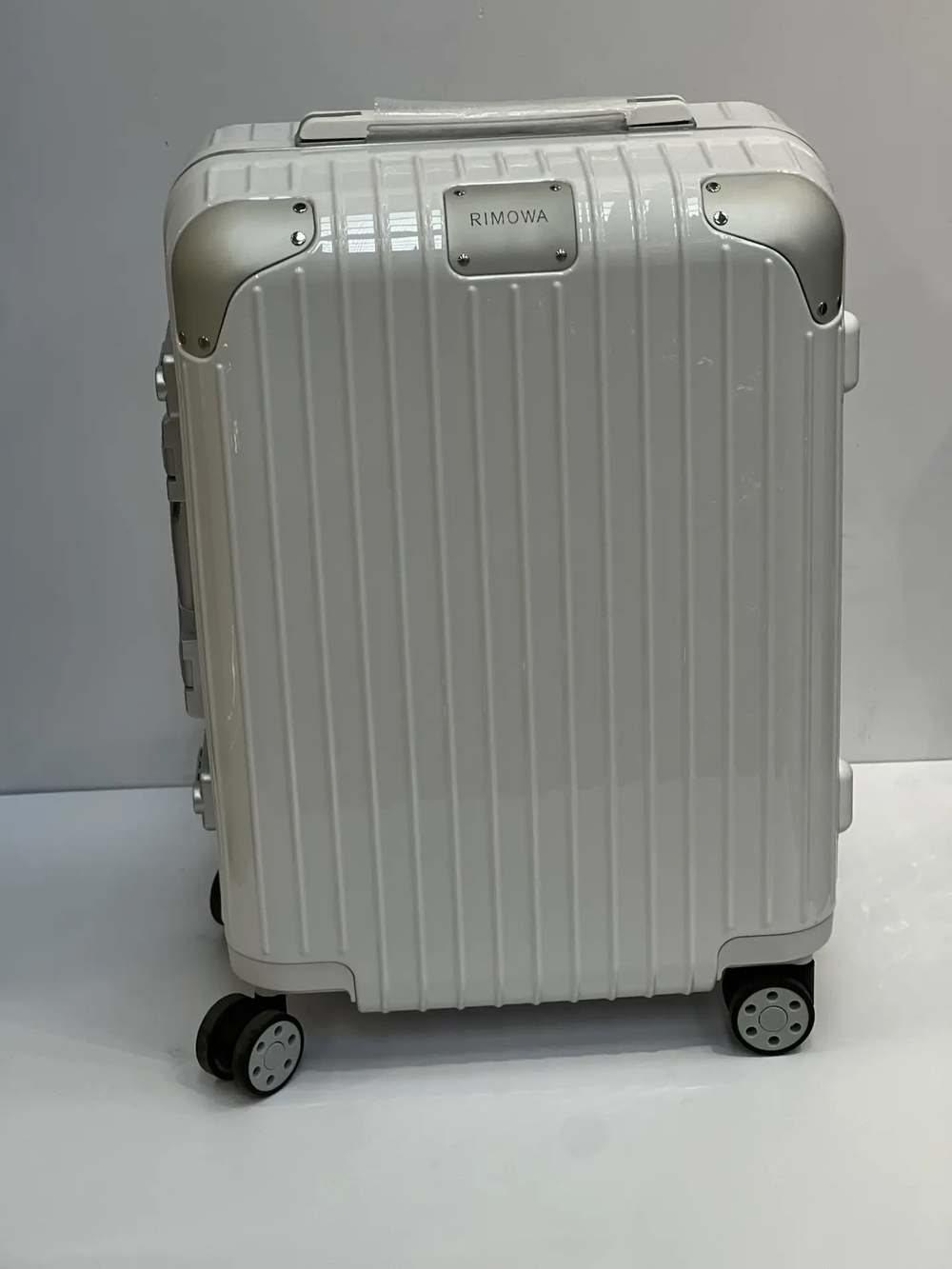 Купить чемодан RIMOWA Original Cabin белый премиум класса