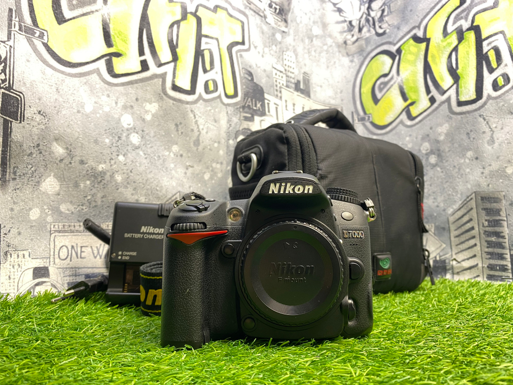 Nikon D7000 (20 000 кадров) Покупка/Продажа