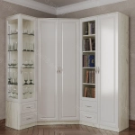 Шкаф угловой №17