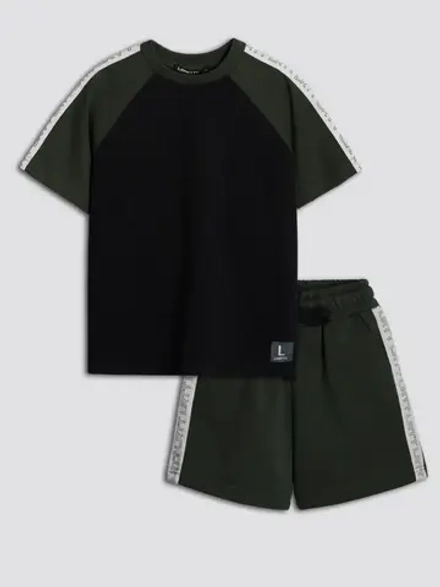 Спортивный костюм для мальчика на физкультуру