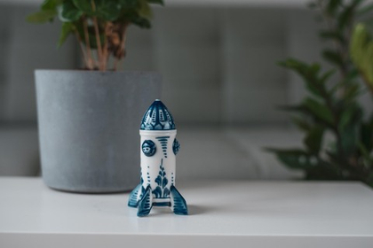 Скульптура "Ракета с 3 космонавтами"