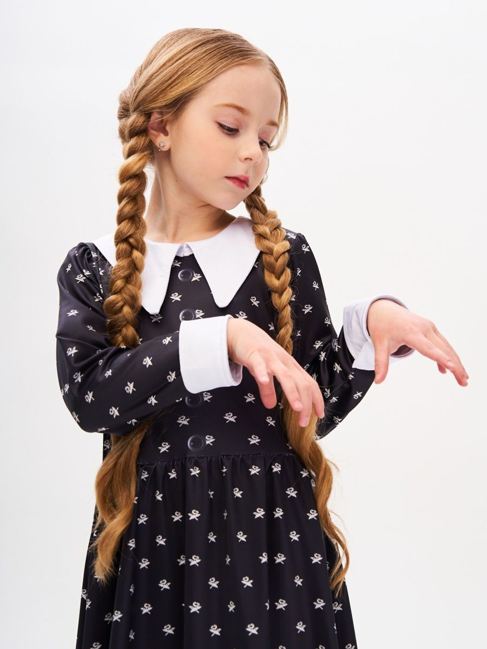 платье из сериала wednesday addams на Хэллоуин