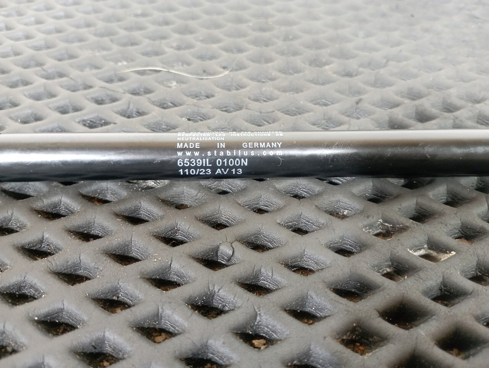 Амортизатор инструментального ящика 2023г.