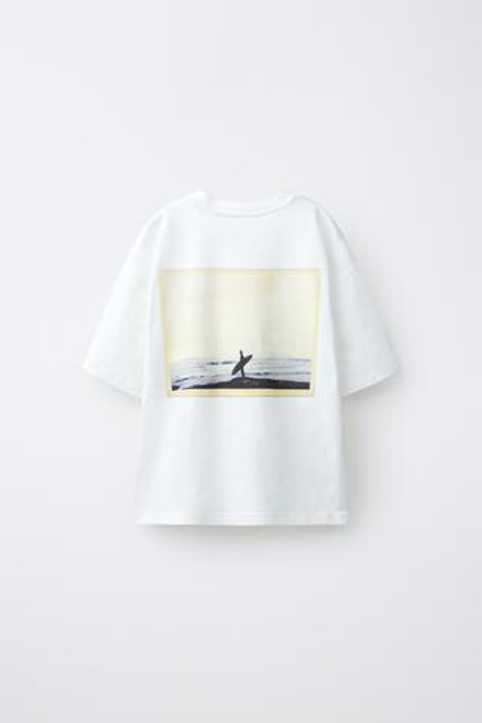 ZARA X PUKAS ФУТБОЛКА С ФОТОПРИНТОМ PUKAS SURF, БЕЛЫЙ