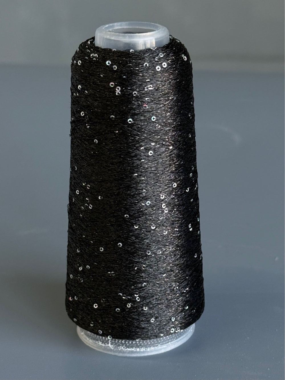 Пряжа Siyue Lurex Sequins пайтка 1,5 мм (14/черный, голография), 1800м/50гр