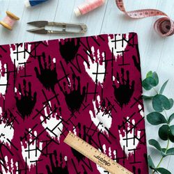 Ткань таффета белые и чёрные отпечатки ладоней на бордовом фоне