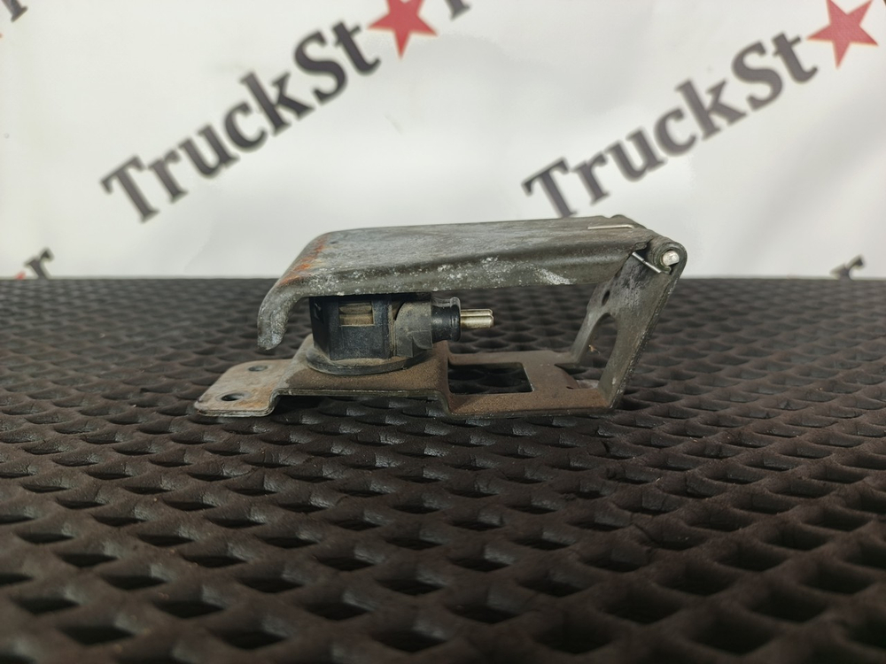 Педаль горного тормоза