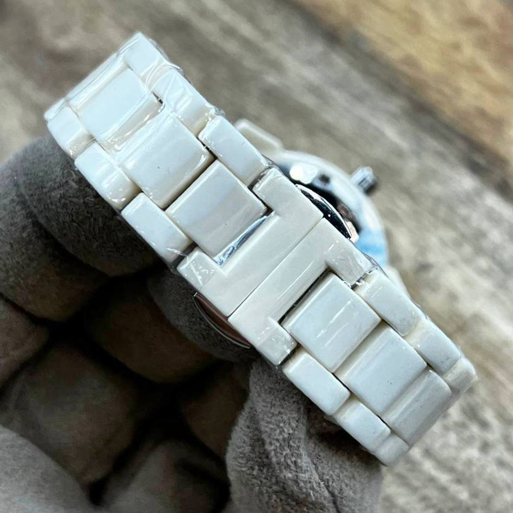 Часы CHANEL