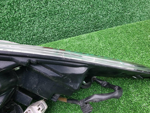 Фонарь правый внешний Toyota Camry XV70 17-нв LED