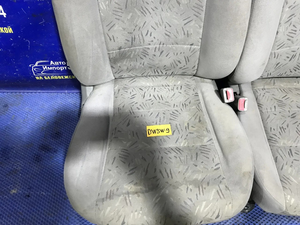 Сидение переднее правое MAZDA DEMIO 2000