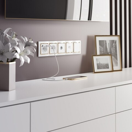 Розетка Ethernet RJ-45 (белый)