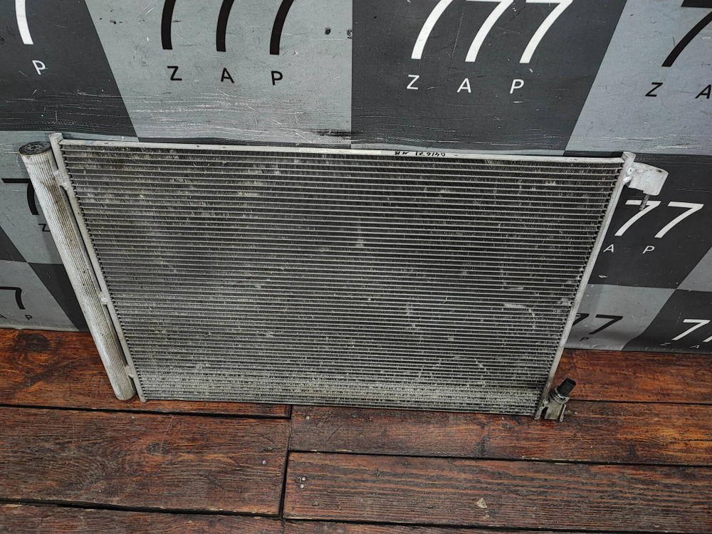 Радиатор кондиционера Mercedes C-Class (W205)  Б/У Оригинал A0995000454