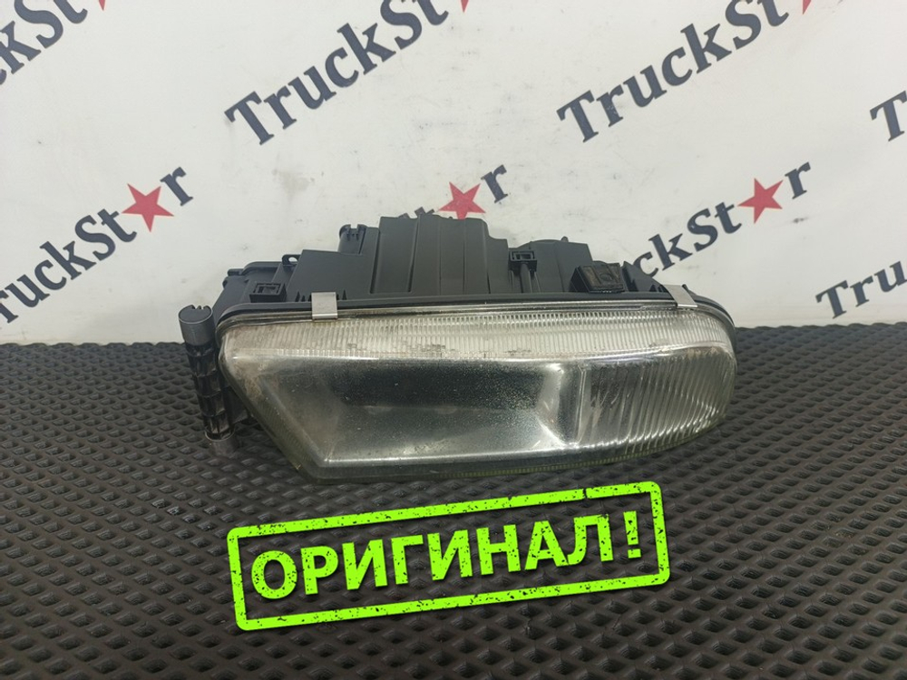 Фара противотуманная правая