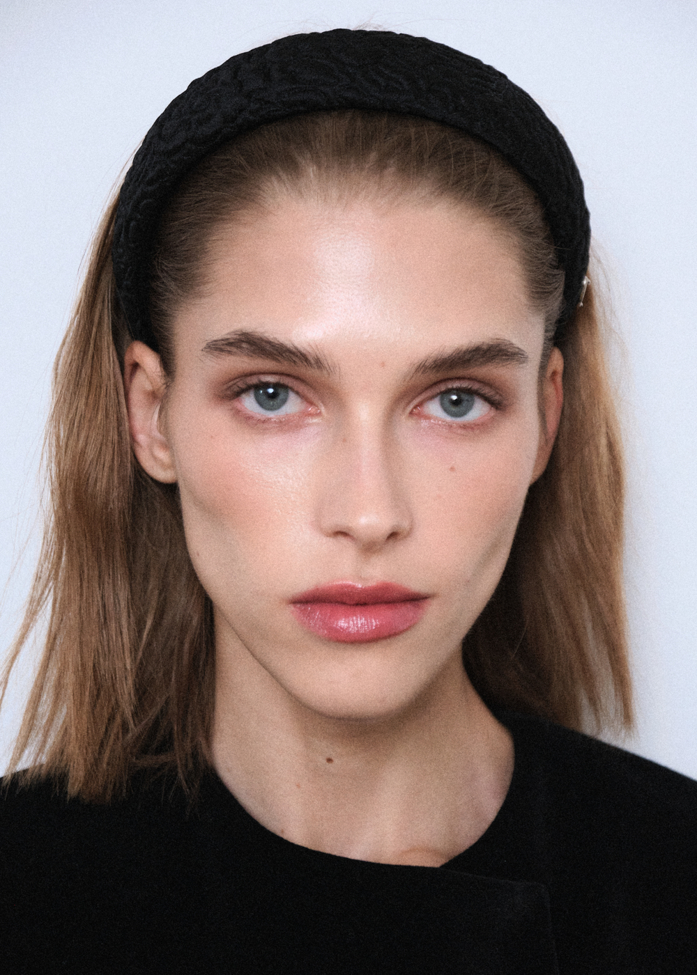 Объемный ободок из черного жаккарда