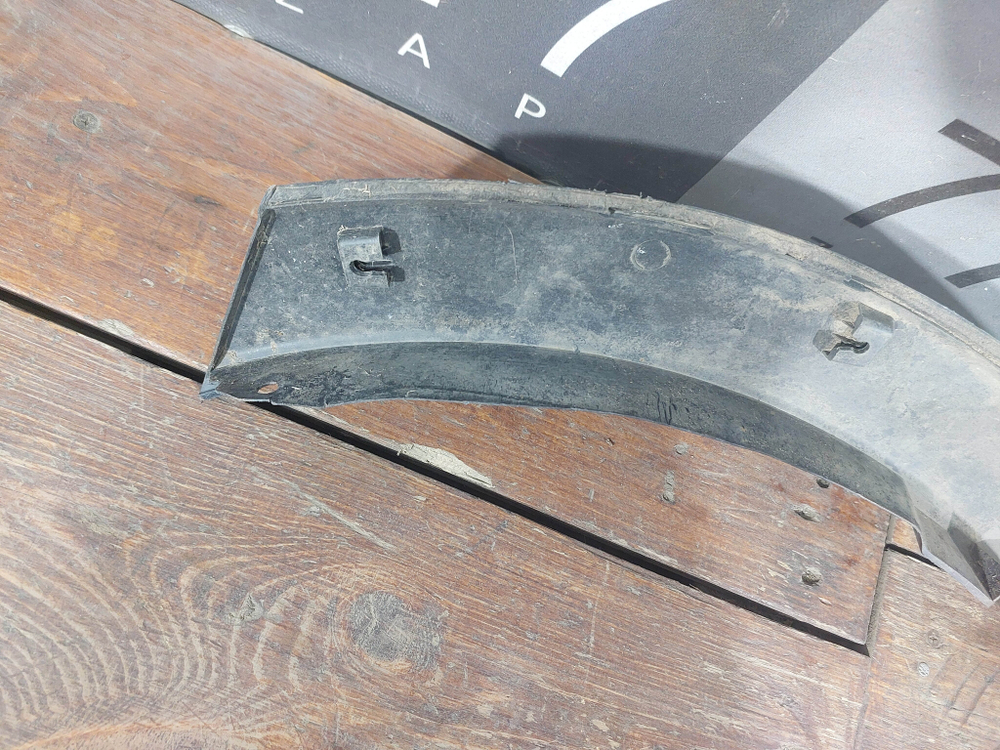 Накладка переднего бампера левая LADA Granta Cross 18-нв Б/У Оригинал 8450100965