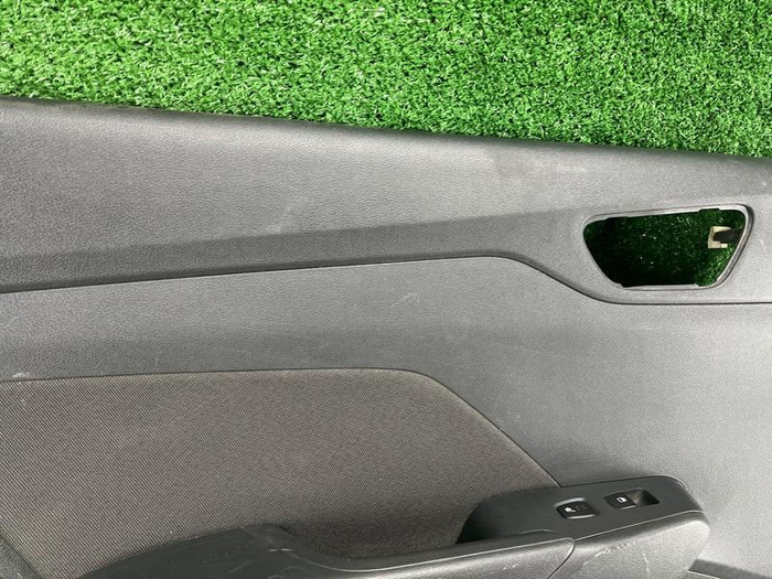 Обшивка двери задняя левая Hyundai Solaris 2 (2017-н.в.)