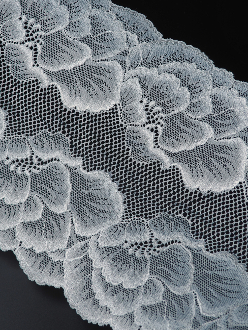 Эластичное кружево молочное ширина 24 см ОТРЕЗЫ