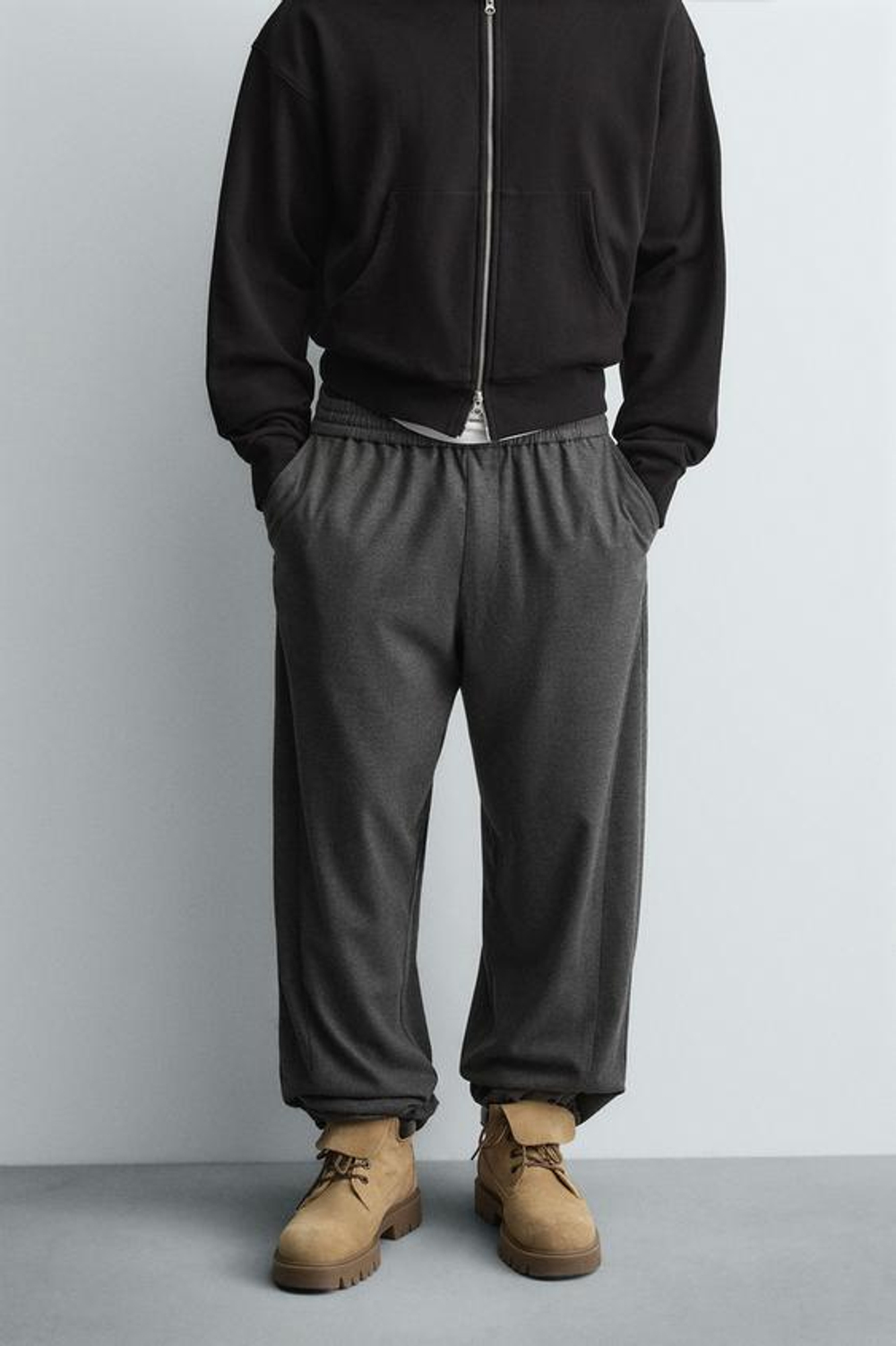 ZARA БРЮКИ RELAXED FIT ИЗ РЕЛЬЕФНОЙ ТКАНИ, СЕРЫЙ