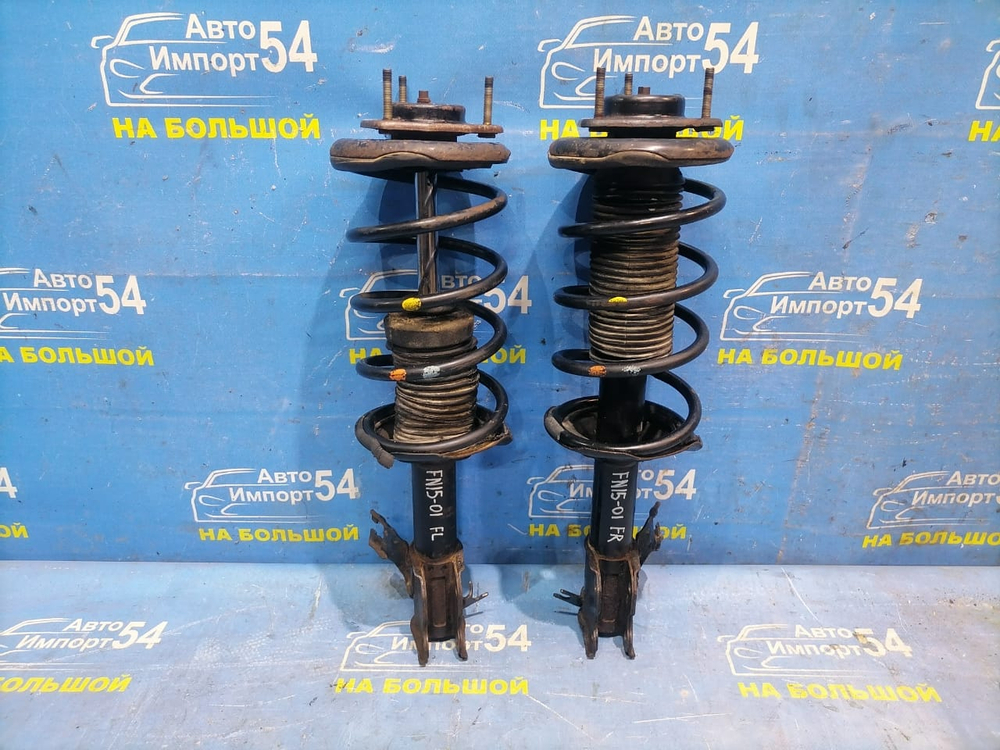 Стойка передняя левая NISSAN PULSAR 1997