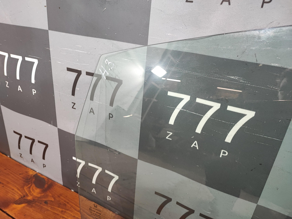 Стекло двери задней правой Honda CR-V 3 Б/У Оригинал 73400SWWE00