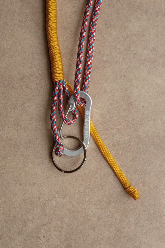 Шнурок на шею Карамелька / Bread&Roses