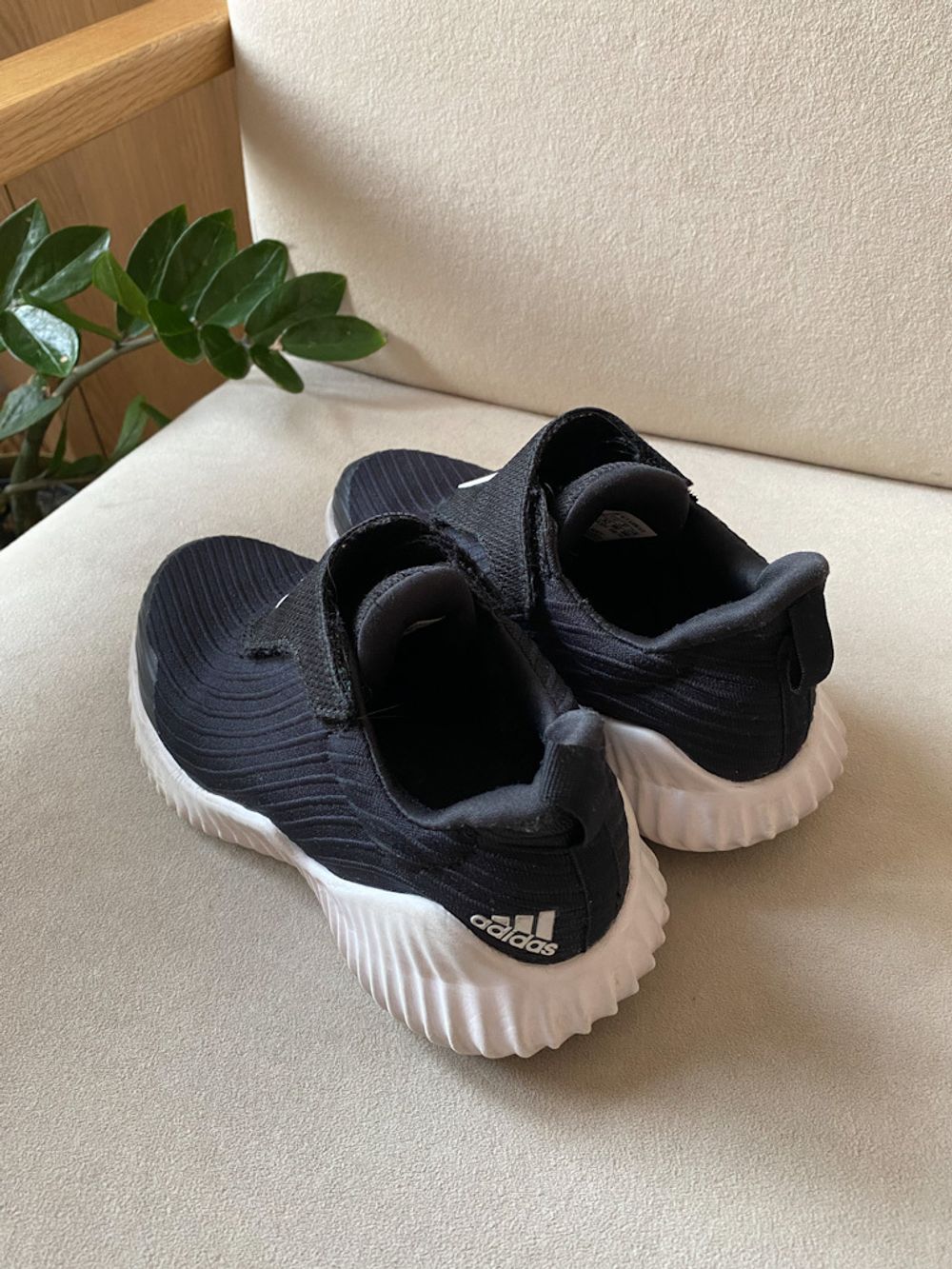 Кроссовки Adidas, 28,5