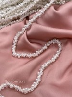 Тесьма белая с жемчугом бисером и биконусами 7 мм