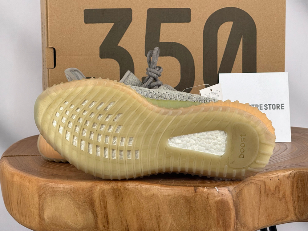 Yееzy Boost 350 V2 True Form