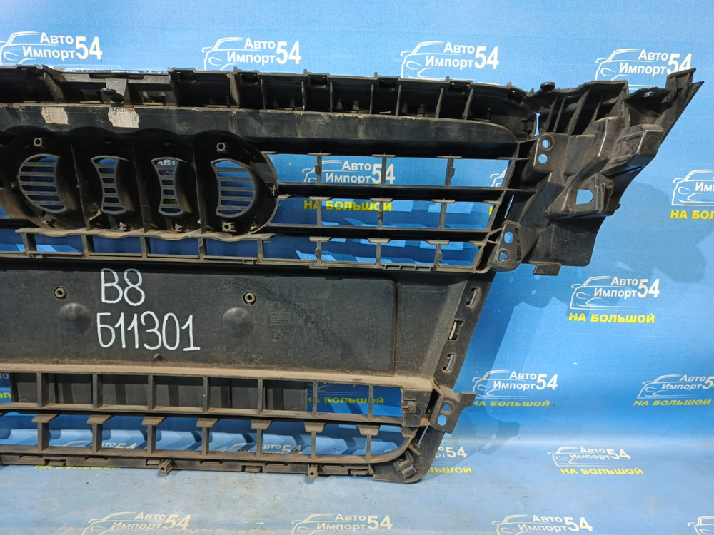 Решетка радиатора AUDI A4 2008-2012