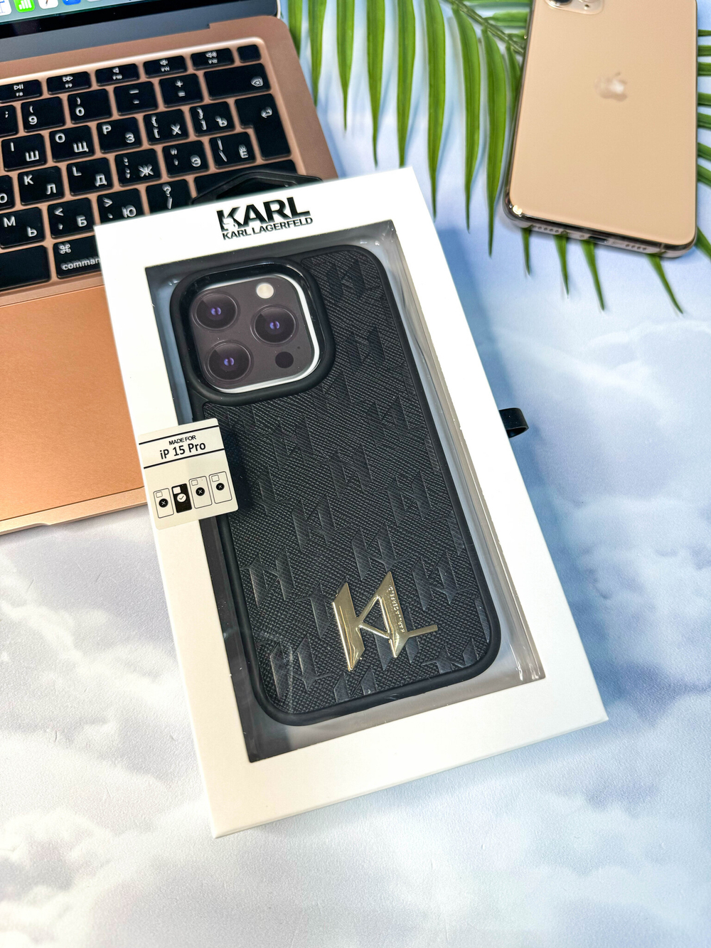 Чехол для iPhone Karl (Чёрный)
